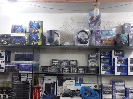 Used gaming stores near hot sale me